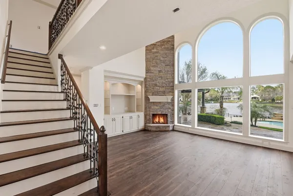 $2,990,000 | 27 Pleasure Cove Drive, The Woodlands, TX 77381