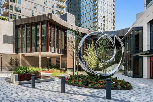 $3,250,000 | 838 Avenue Square Northeast, Unit 1403, Bellevue, WA 98004