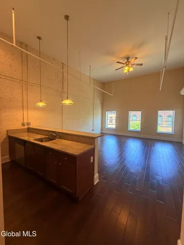 $1,531 | 275 River Street, Unit D4C, Troy, NY 12180