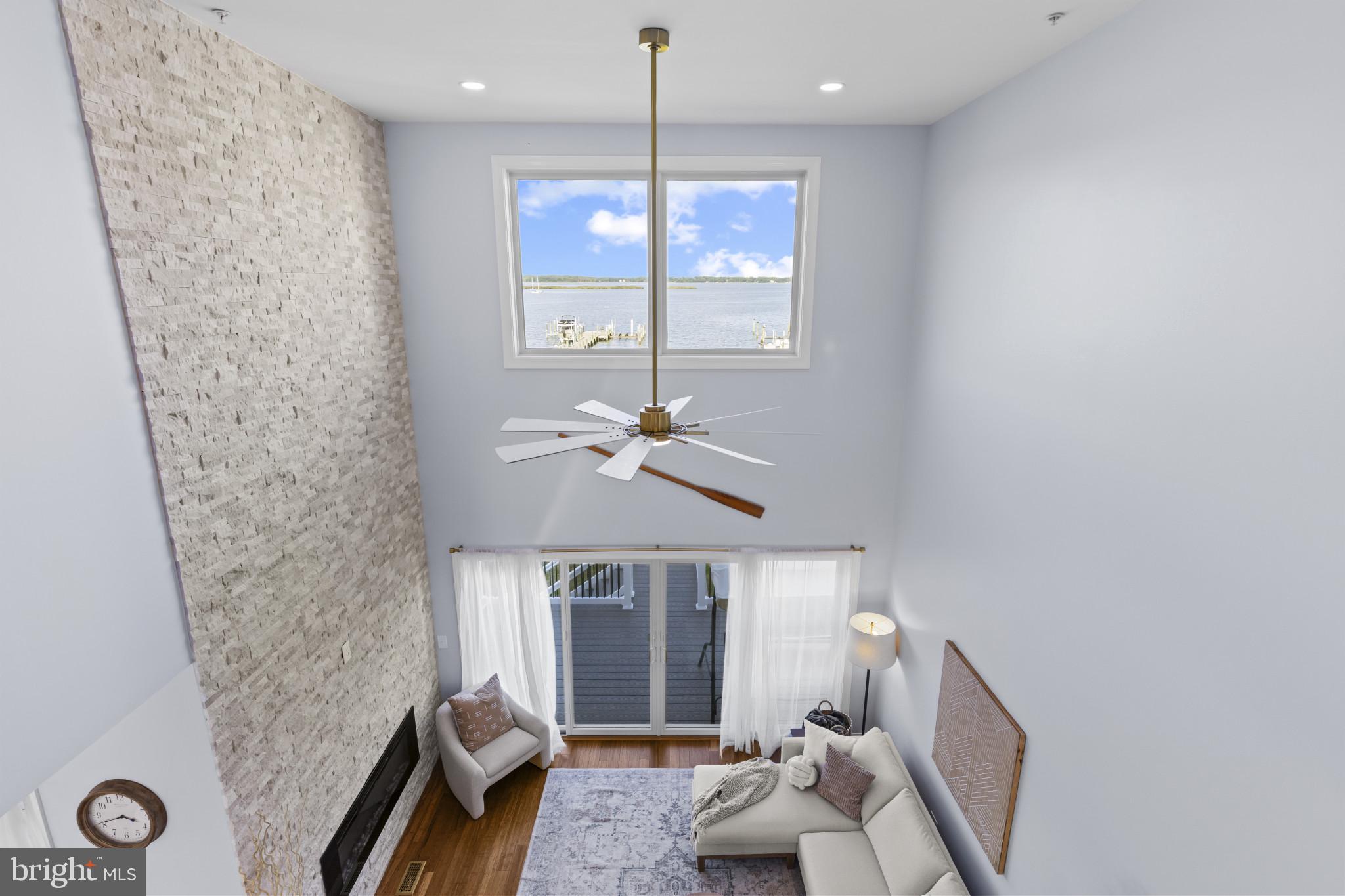 3675 1st Avenue Edgewater, MD 21037 - Photo 14 of 57 Living room view