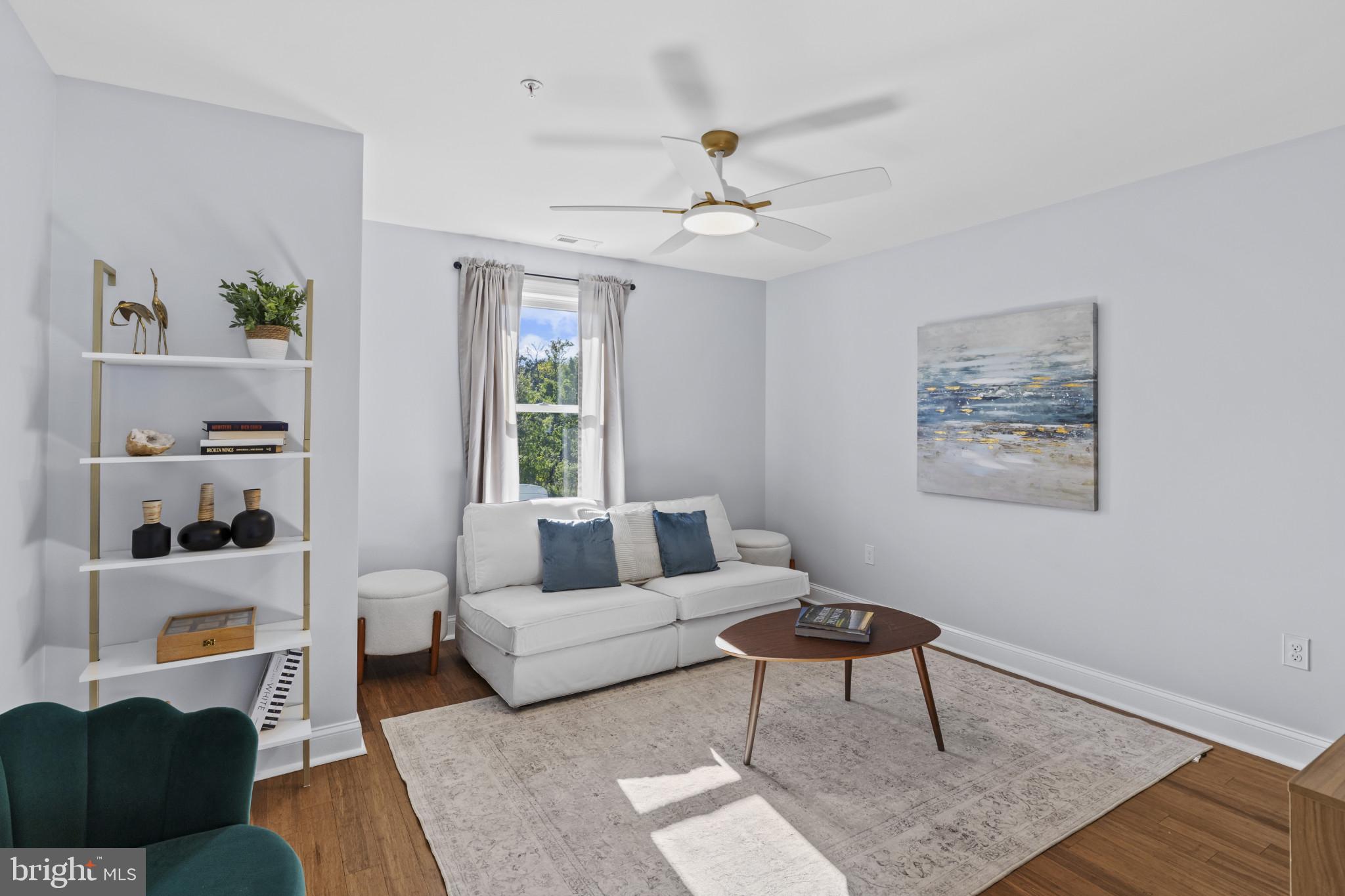 3675 1st Avenue Edgewater, MD 21037 - Photo 27 of 57 Upstairs Living Room