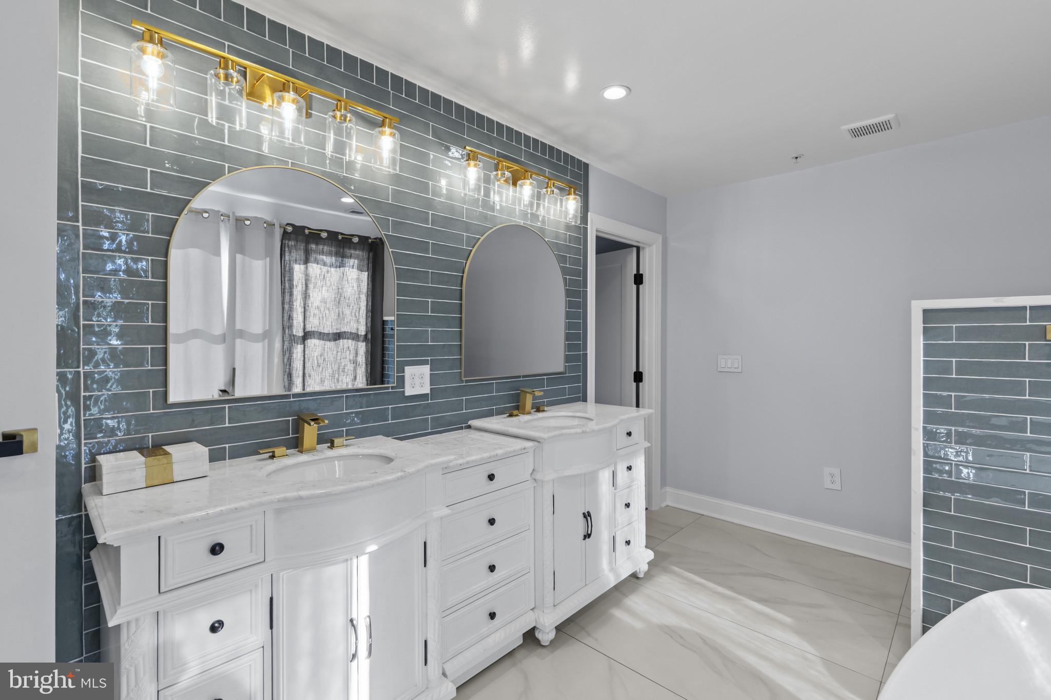 3675 1st Avenue Edgewater, MD 21037 - Photo 35 of 57 Upstairs Owner Suite Bathroom 3