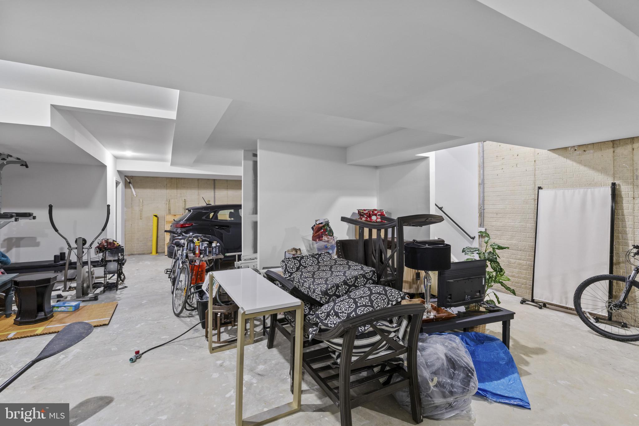 3675 1st Avenue Edgewater, MD 21037 - Photo 43 of 57 Garage