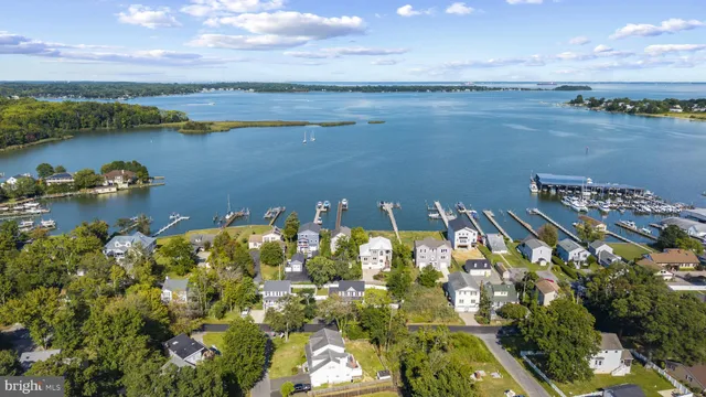 $2,190,000 | 3675 1st Avenue, Edgewater, MD 21037