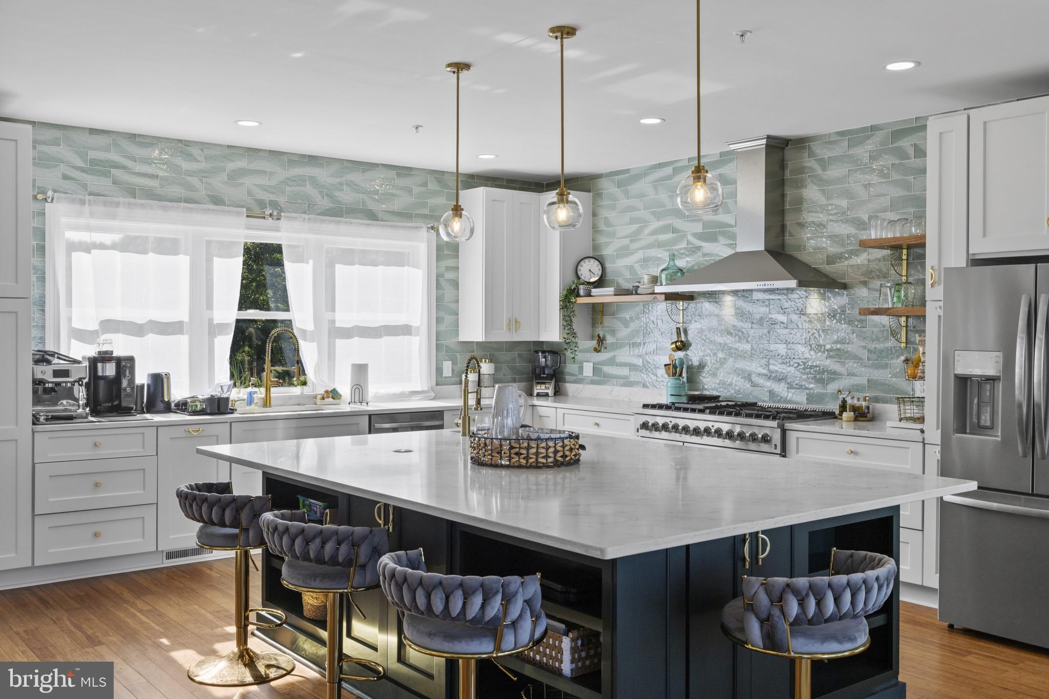 3675 1st Avenue Edgewater, MD 21037 - Photo 7 of 57 Kitchen