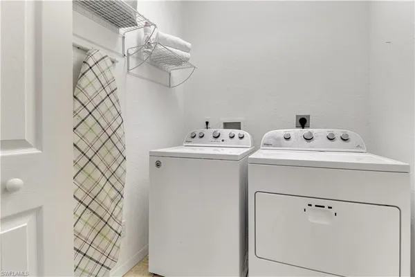 $360,000 | 994 Eastham Way, Unit V101, Naples, FL 34104