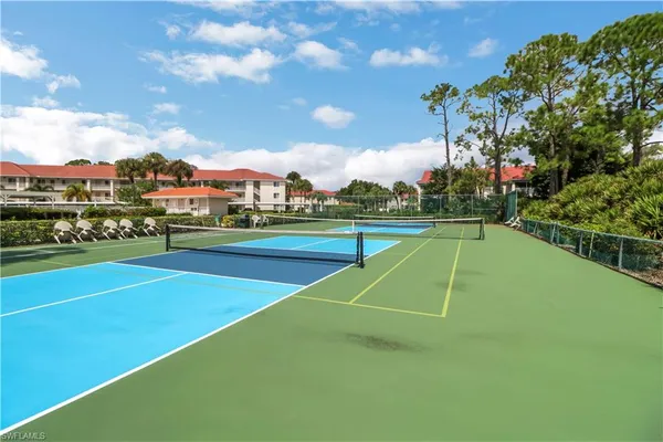 $360,000 | 994 Eastham Way, Unit V101, Naples, FL 34104