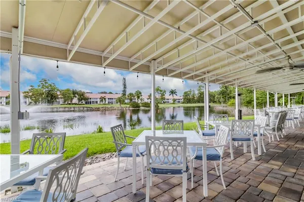 $360,000 | 994 Eastham Way, Unit V101, Naples, FL 34104