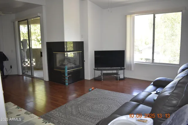 $295,000 | 2929 West Yorkshire Drive, Unit 2109, Phoenix, AZ 85027