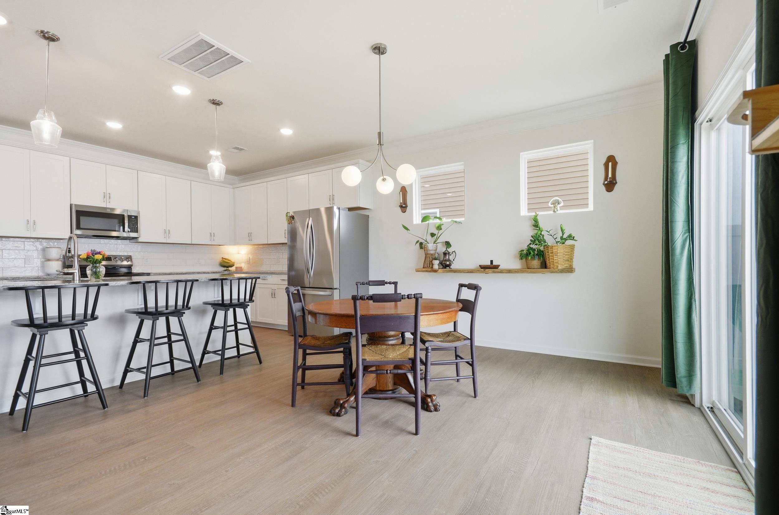 221 Pendergast Road Greenville, SC 29605 - Photo 8 of 31