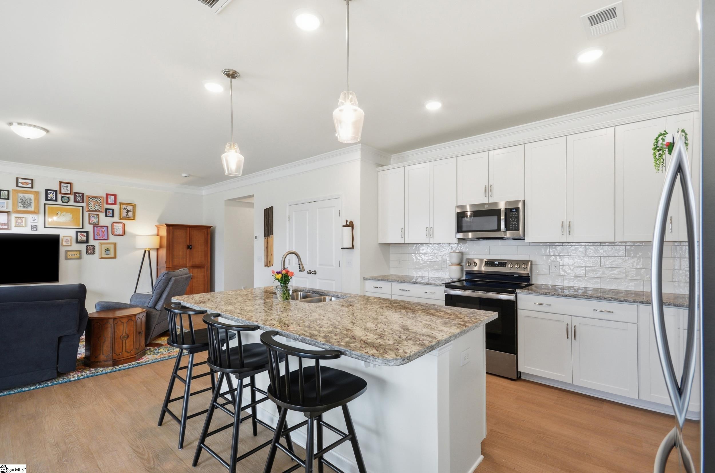 221 Pendergast Road Greenville, SC 29605 - Photo 10 of 31