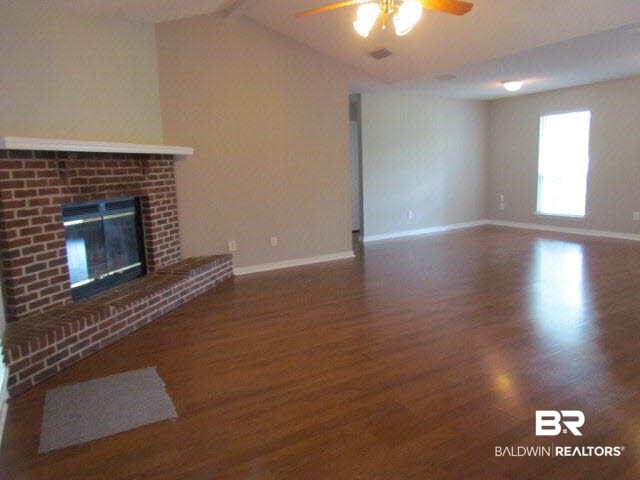 500 West Rose Avenue Foley, AL 36535 - Photo 14 of 21 NewPaint-Living Room
