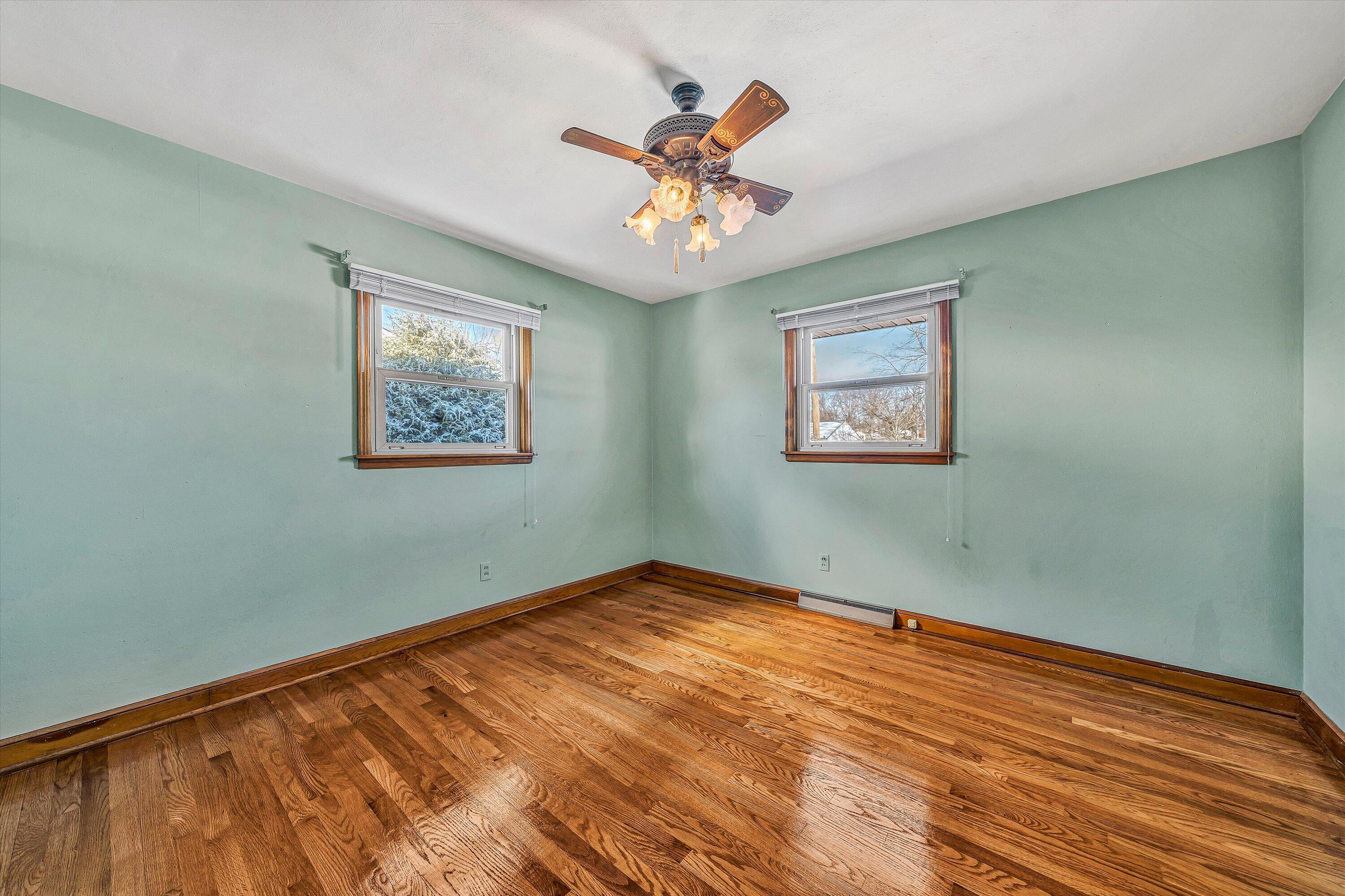 4402 Florist Road Roanoke, VA 24012 - Photo 20 of 36 20-DSC00121