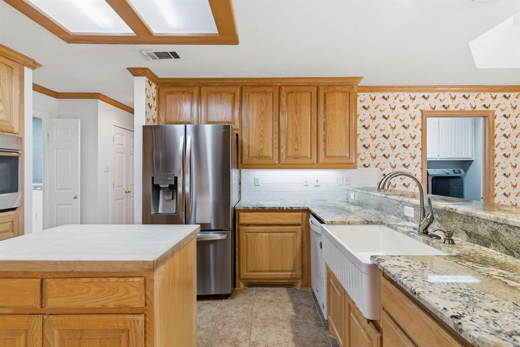 9607 Ravenswood Road Granbury, TX 76049 - Photo 11 of 39