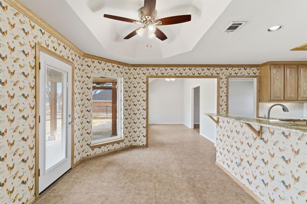 9607 Ravenswood Road Granbury, TX 76049 - Photo 14 of 39