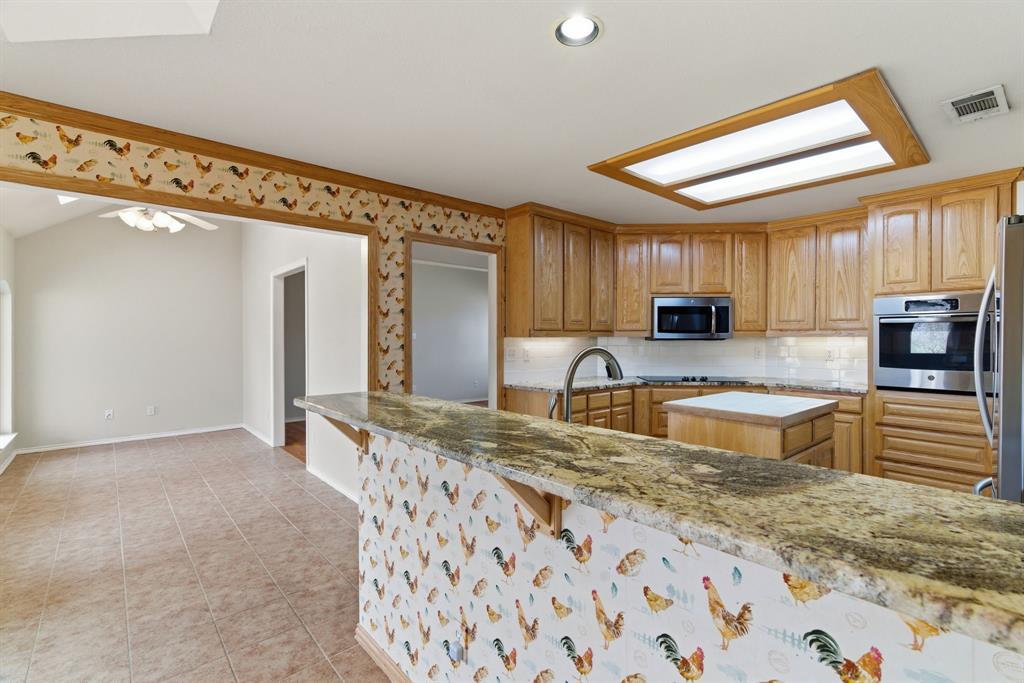 9607 Ravenswood Road Granbury, TX 76049 - Photo 16 of 39