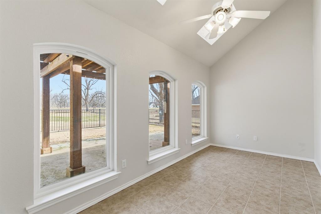 9607 Ravenswood Road Granbury, TX 76049 - Photo 18 of 39 Solarium