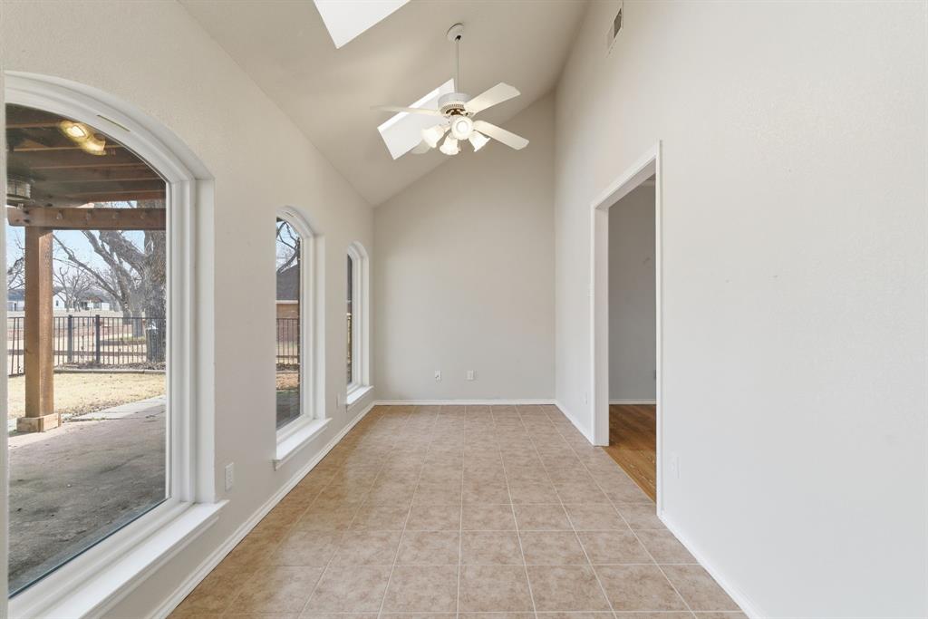 9607 Ravenswood Road Granbury, TX 76049 - Photo 19 of 39 Solarium