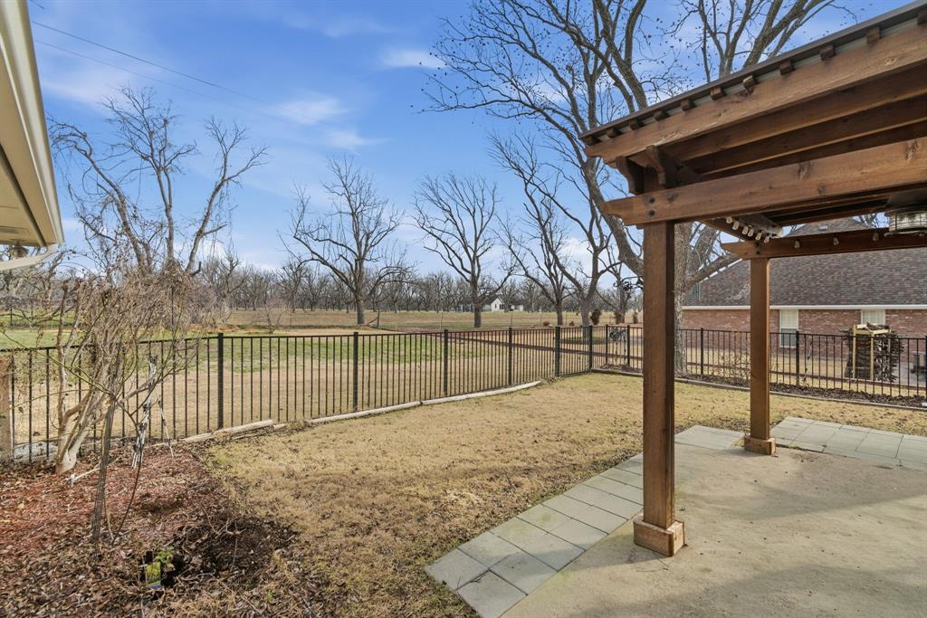 9607 Ravenswood Road Granbury, TX 76049 - Photo 36 of 39