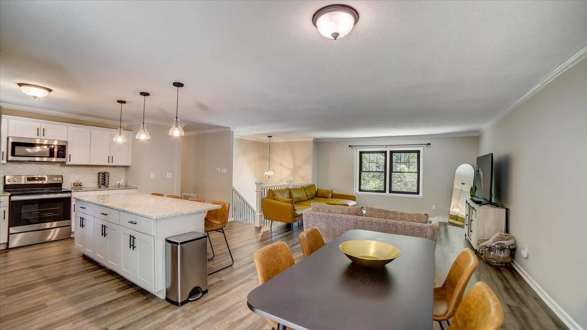 5321 Cherrycrest Court Raleigh, NC 27609 - Photo 9 of 40 Photo 9