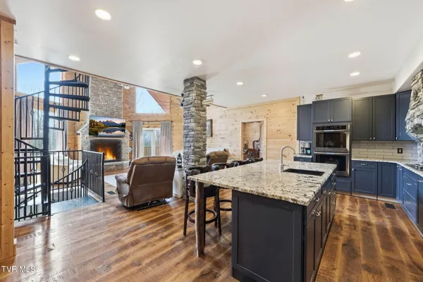 $1,449,000 | 8521 Parker Drive, Corryton, TN 37721