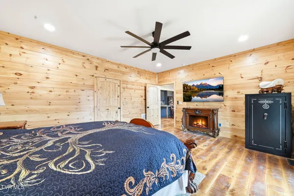 $1,449,000 | 8521 Parker Drive, Corryton, TN 37721