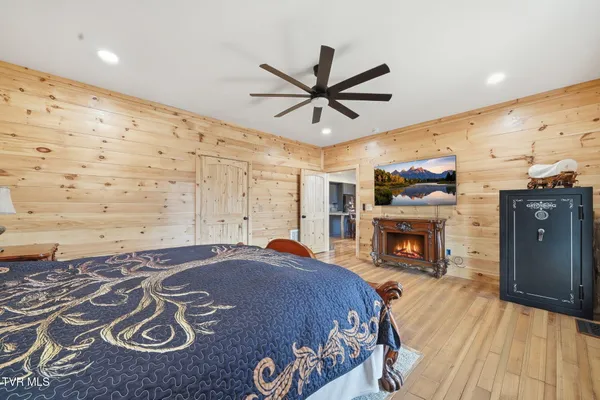 $1,449,000 | 8521 Parker Drive, Corryton, TN 37721