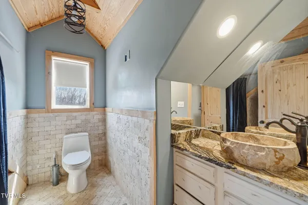 $1,449,000 | 8521 Parker Drive, Corryton, TN 37721