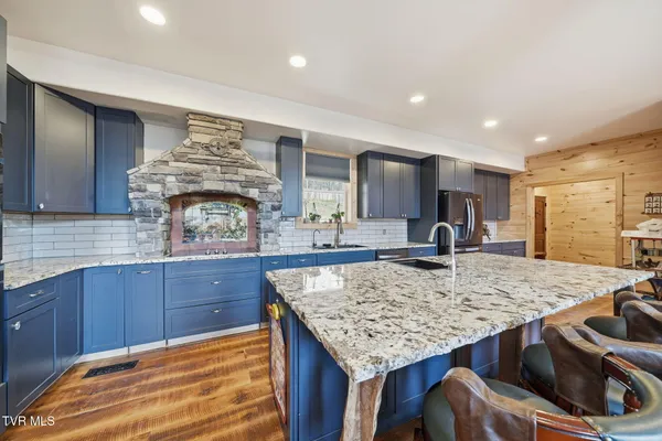 $1,449,000 | 8521 Parker Drive, Corryton, TN 37721