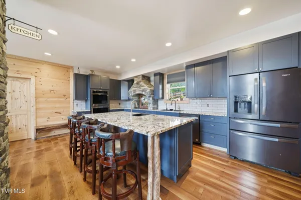$1,449,000 | 8521 Parker Drive, Corryton, TN 37721
