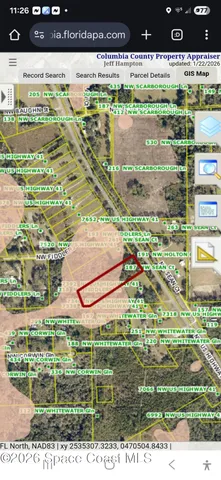 a picture of a glass building