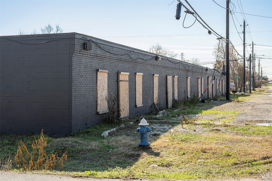 933 Harbor Street, Unit 12 Houston, TX 77020 - Photo 25 of 27