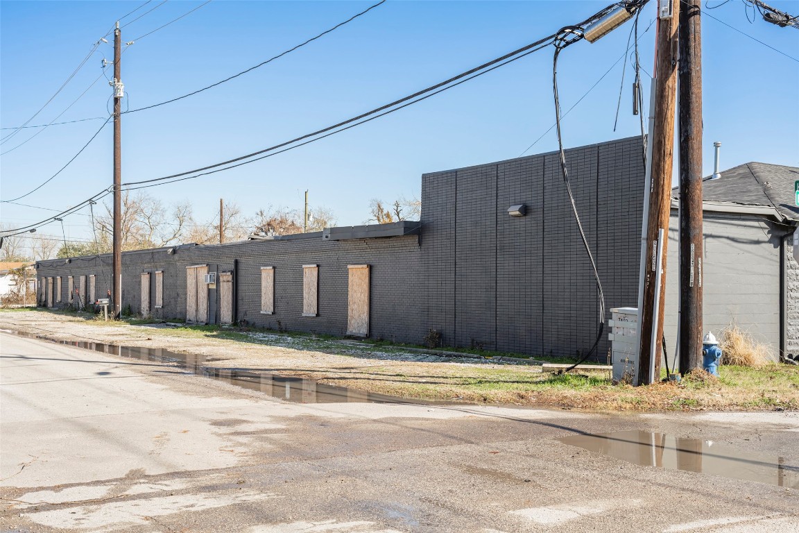 933 Harbor Street, Unit 12 Houston, TX 77020 - Photo 7 of 27