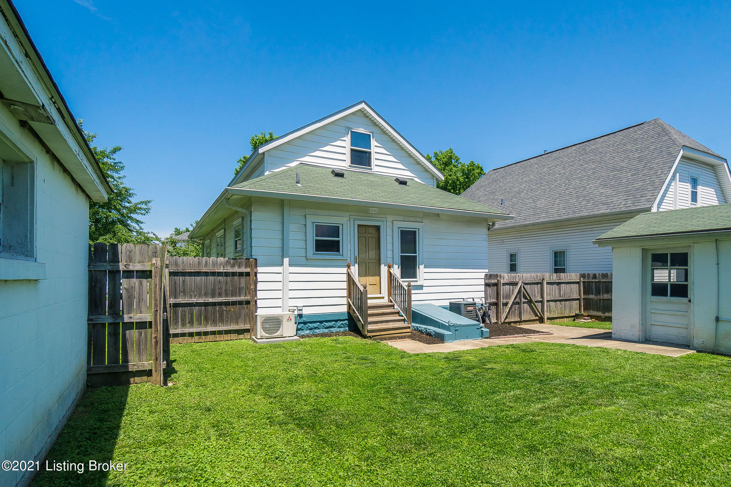810 Reading Road Louisville, KY 40217 - Photo 40 of 46 810 Reading Rd-08