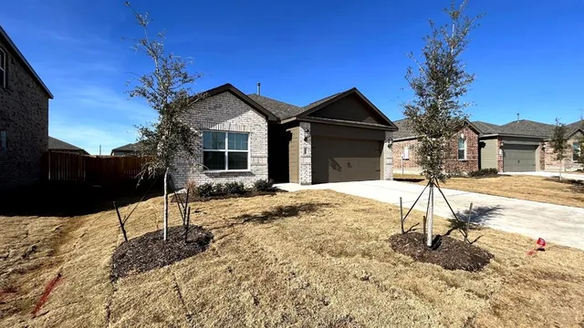 a house view with a outdoor space