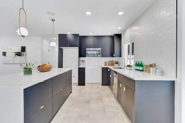 $709,900 | 3015 East San Juan Road, Palm Springs, CA 92262