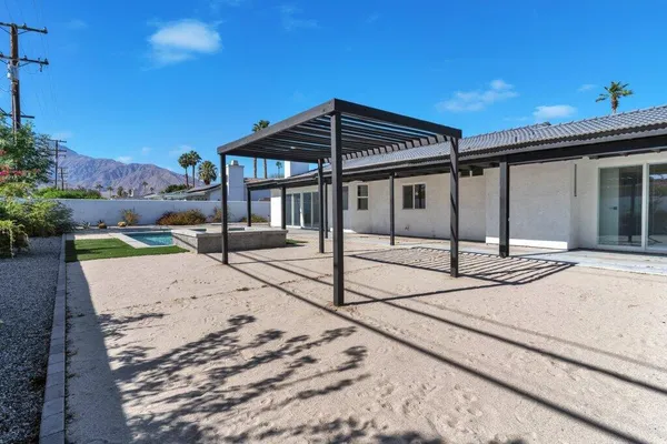 $709,900 | 3015 East San Juan Road, Palm Springs, CA 92262