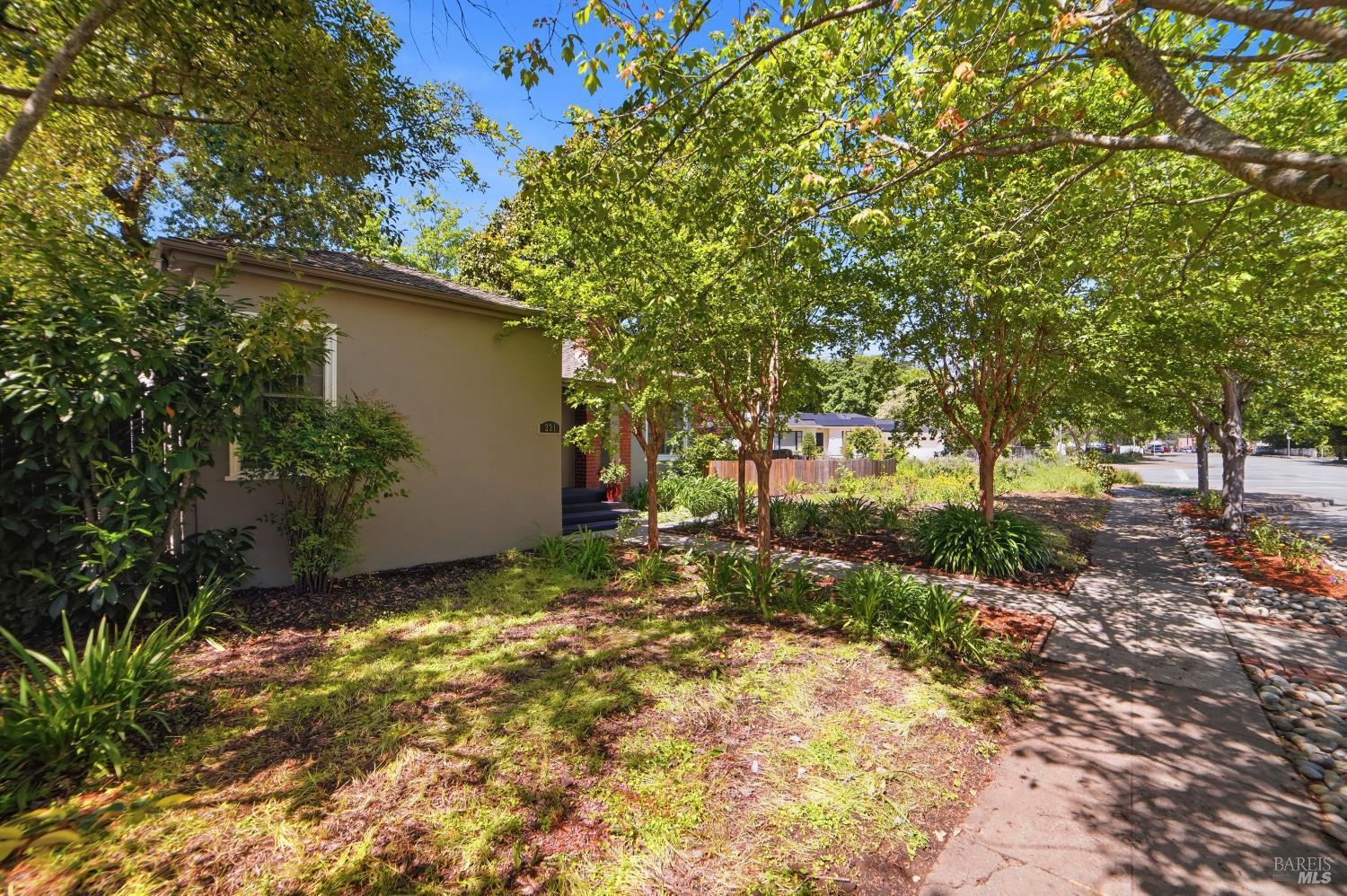 231 Talbot Avenue Santa Rosa, CA 95405 - Photo 5 of 42