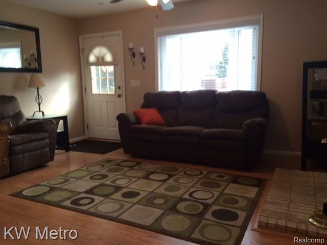 465 Roth Boulevard Clawson, MI 48017 - Photo 2 of 13