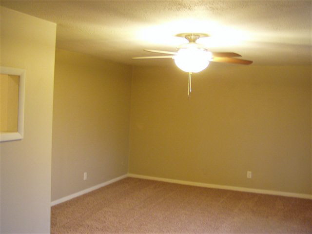 6608 East Piccadilly Road Muncie, IN 47303 - Photo 3 of 12 Gallery Image 3