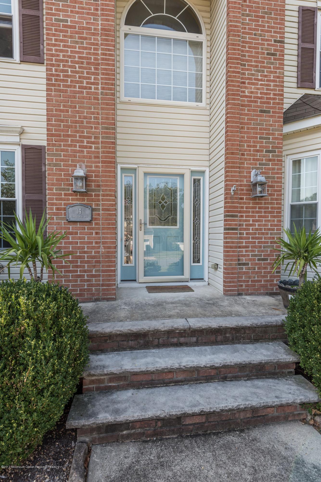 14 Cortelyou Road Jackson, NJ 08527 - Photo 8 of 43 004_14_Cortelyou_Rd_208008_271453