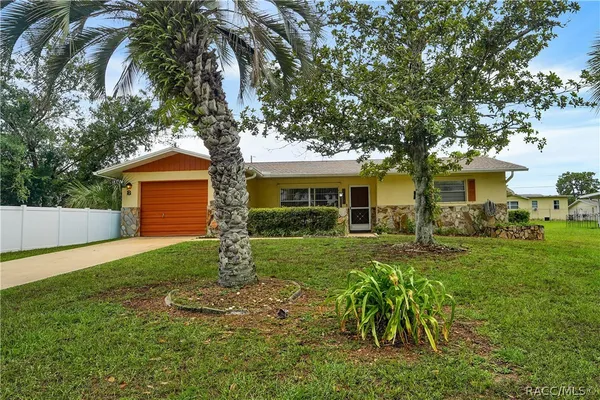 $205,000 | 8 South J Kellner Boulevard, Beverly Hills, FL 34465