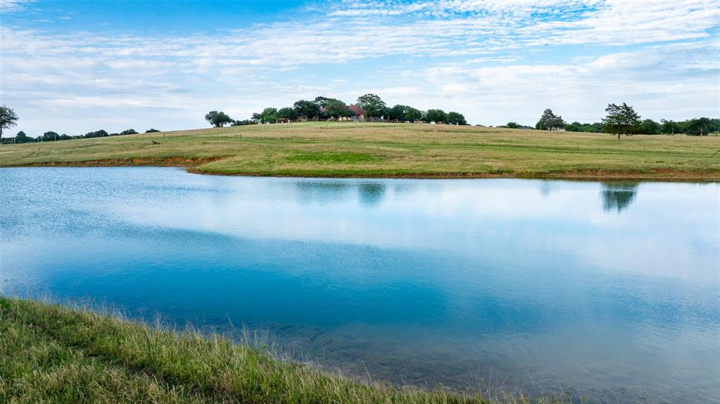 701 West Walcott Street Pilot Point, TX 76258 - Photo 4 of 40