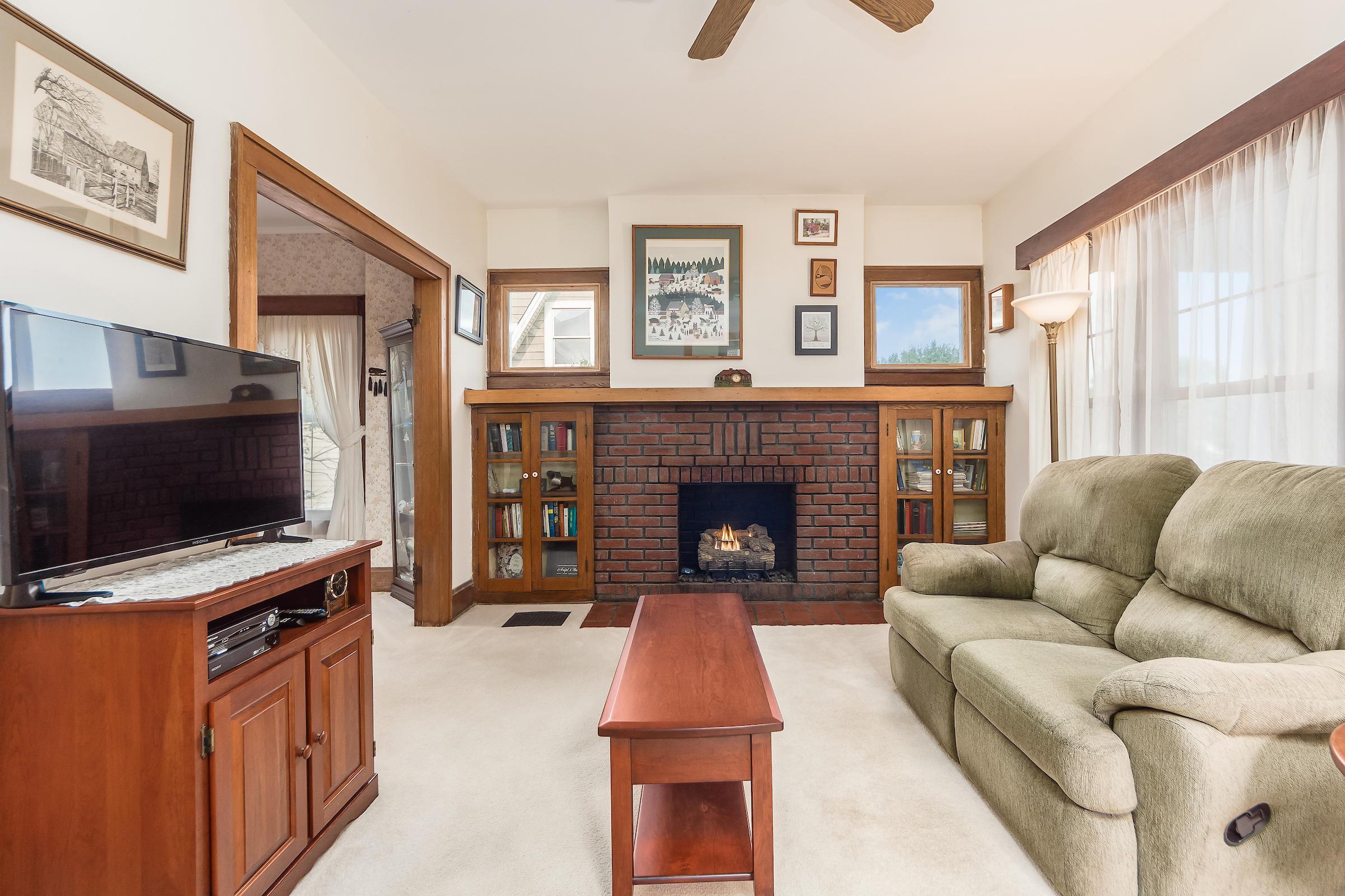 281 Blenheim Road Columbus, OH 43214 - Photo 3 of 28 Gallery Image 3