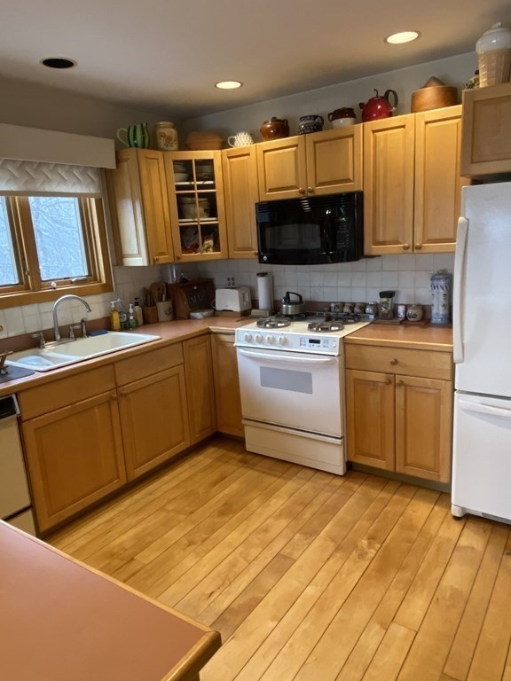 352 Wilson Hill Road Colrain, MA 01340 - Photo 24 of 27