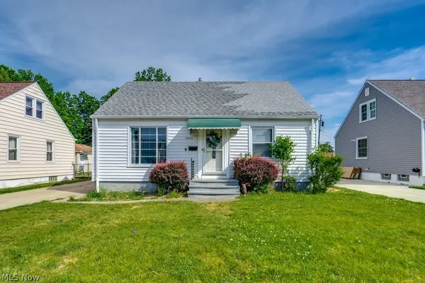 $170,000 | 29800 Robert Street, Wickliffe, OH 44092