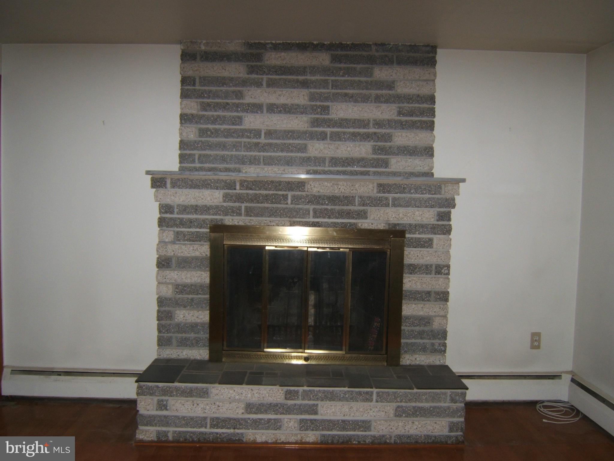 1280 Sulphur Springs Road Inwood, WV 25428 - Photo 4 of 30 Living Room