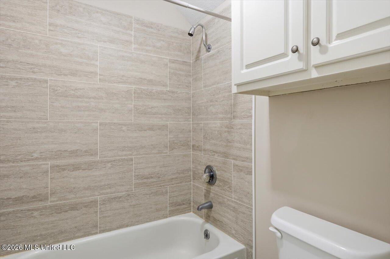 223 Clark Farms Road Madison, MS 39110 - Photo 27 of 31 18-223 Clark Farms Rd _ Home Tours MS