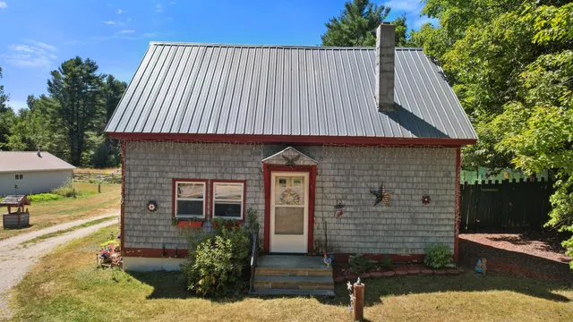 $339,999 | 315 Hampden Road, Carmel, ME 04419