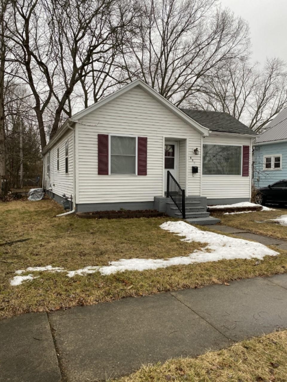 637 Constantine Street Three Rivers, MI 49093 - Photo 2 of 22 const front 2